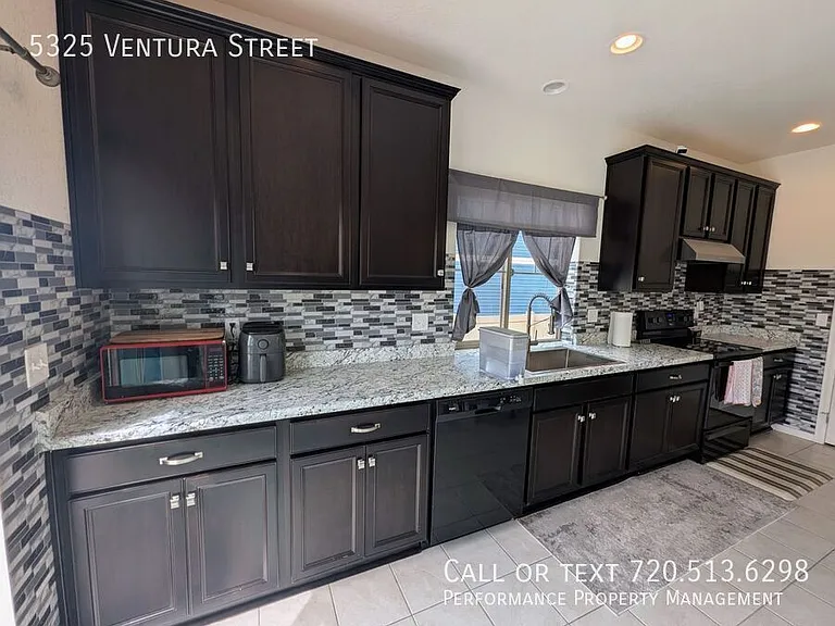 5325 Ventura St — Photo 8
