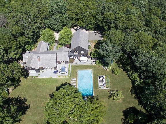 4th image of 9 Oakwood Ct