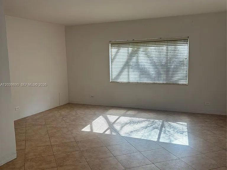 719 NE 16th Ave #719B — Photo 5