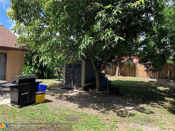 3rd image of 1789 Banyan Creek Cir