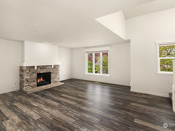 4th image of 35225 SE Sequoia Pl Unit B