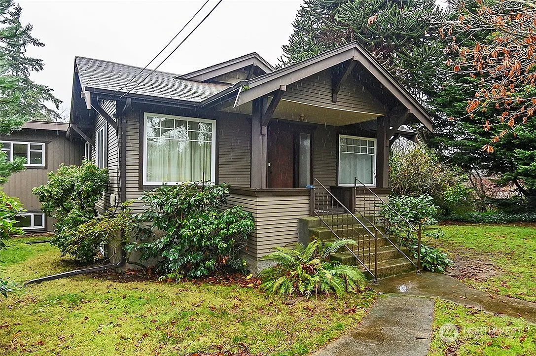 10311 Beacon Avenue S photo 1