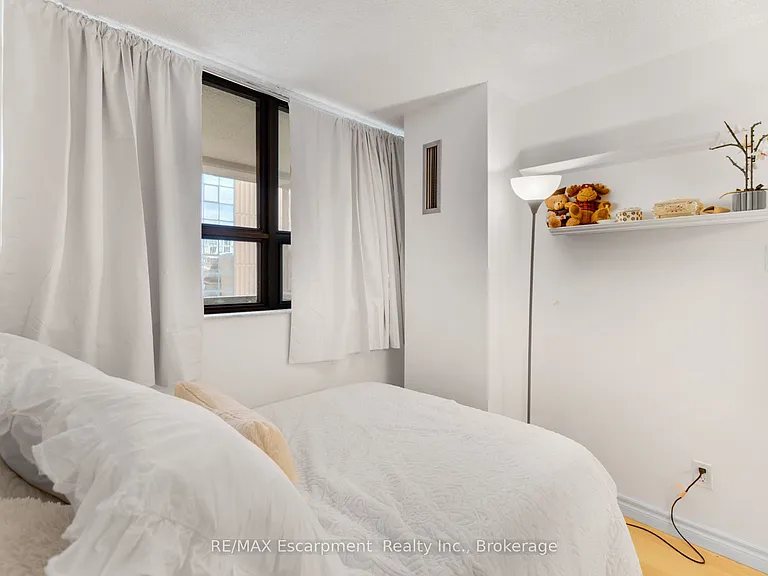 80 Saint Patrick St #820 — Photo 21
