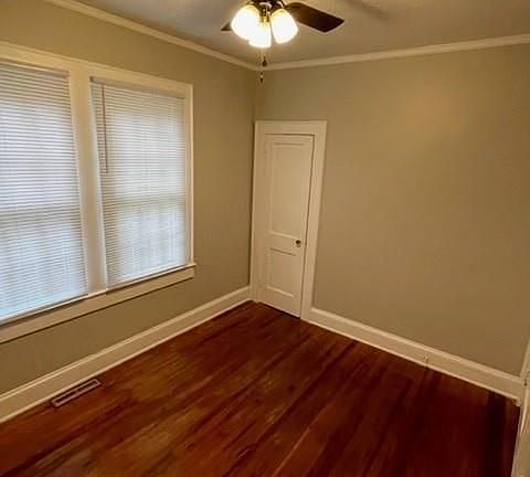 3rd image of 212 Mingus St