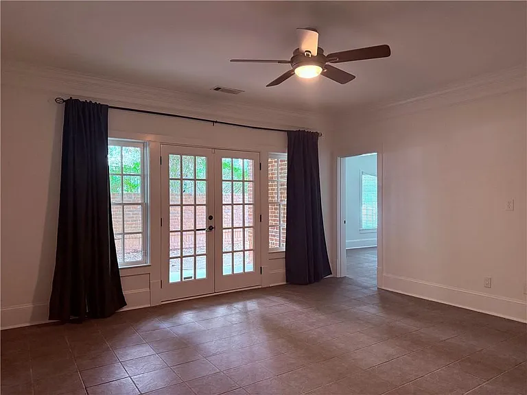 2617 Canterbury Trl NE — Photo 45