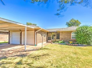 916 Eagle Dr, Moore, OK 73160