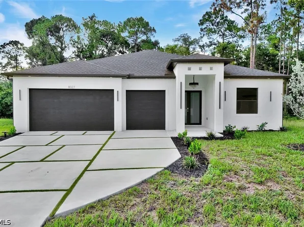 8027 Royal Cir, Labelle, FL 33935