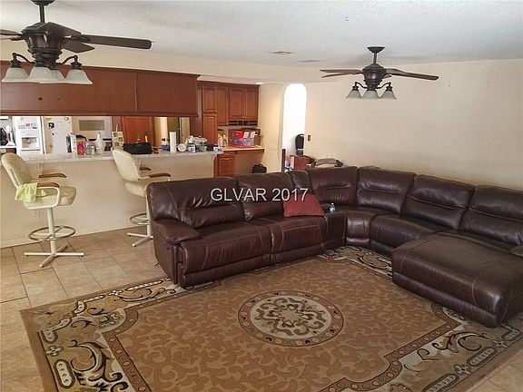 2nd image of 1681 Mustang Dr