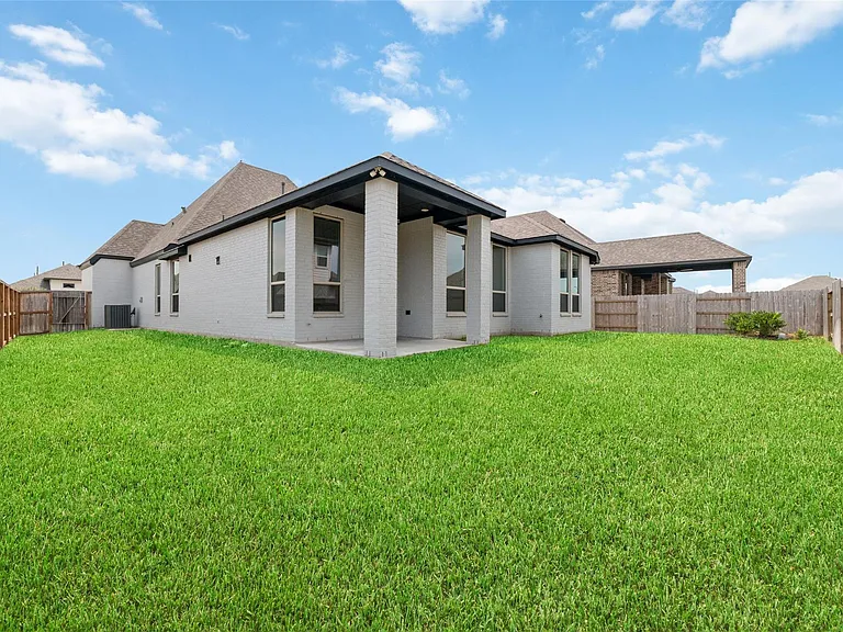 7315 Camden Crestwood Way — Photo 34