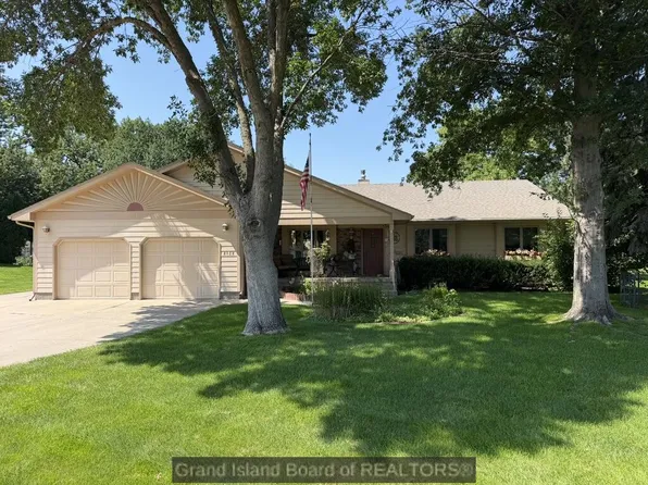 2132 Viking Pl, Grand Island, NE 68803