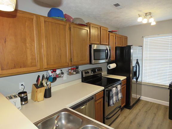 4th image of 624 Idlewood Ln