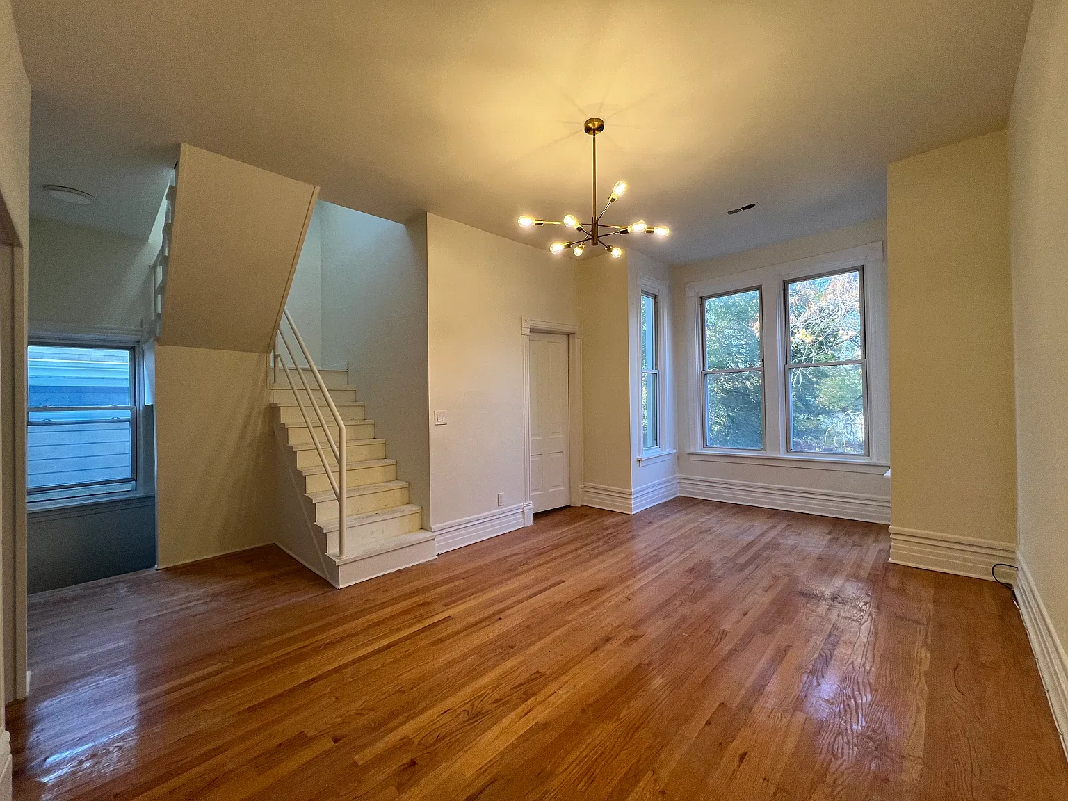 2 bed, 1200 sqft, $3,999 — Photo 1