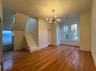 1749 W Barry Ave APT 2, Chicago, IL 60657