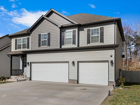 5th image of 383 Barry Dr