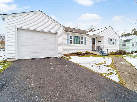 2nd image of 808 Douglas Dr