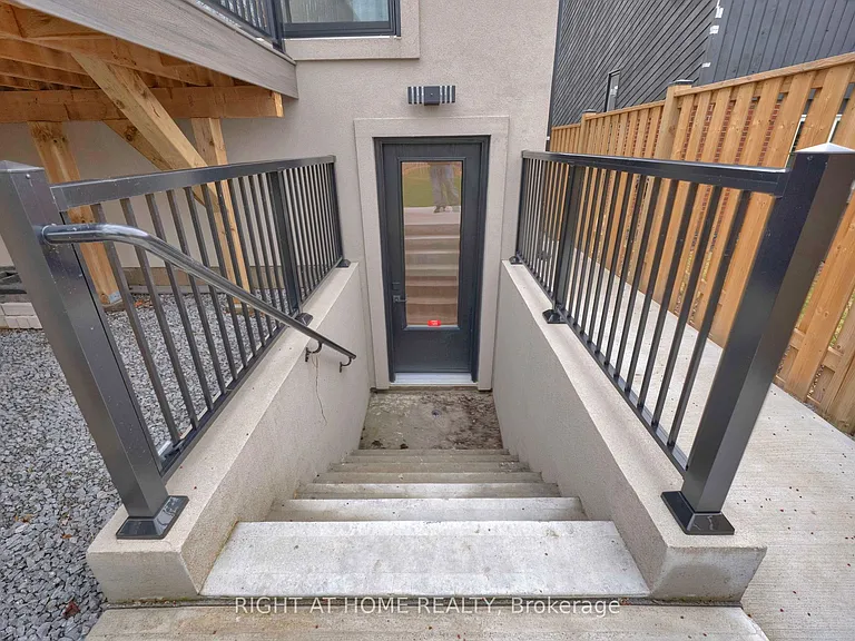 819 Fairview Ave — Photo 50