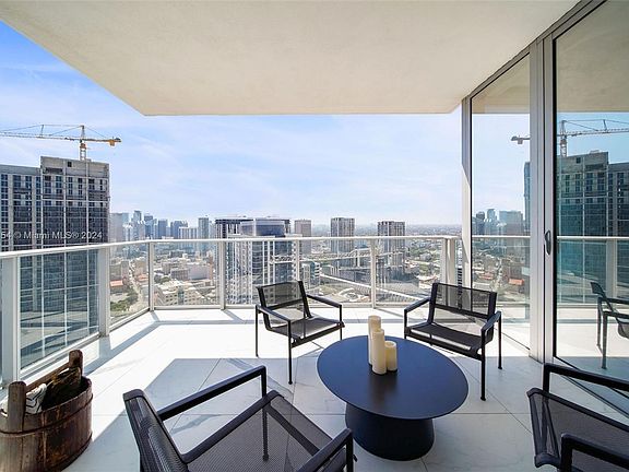 3rd image of 851 NE 1st Ave #4211