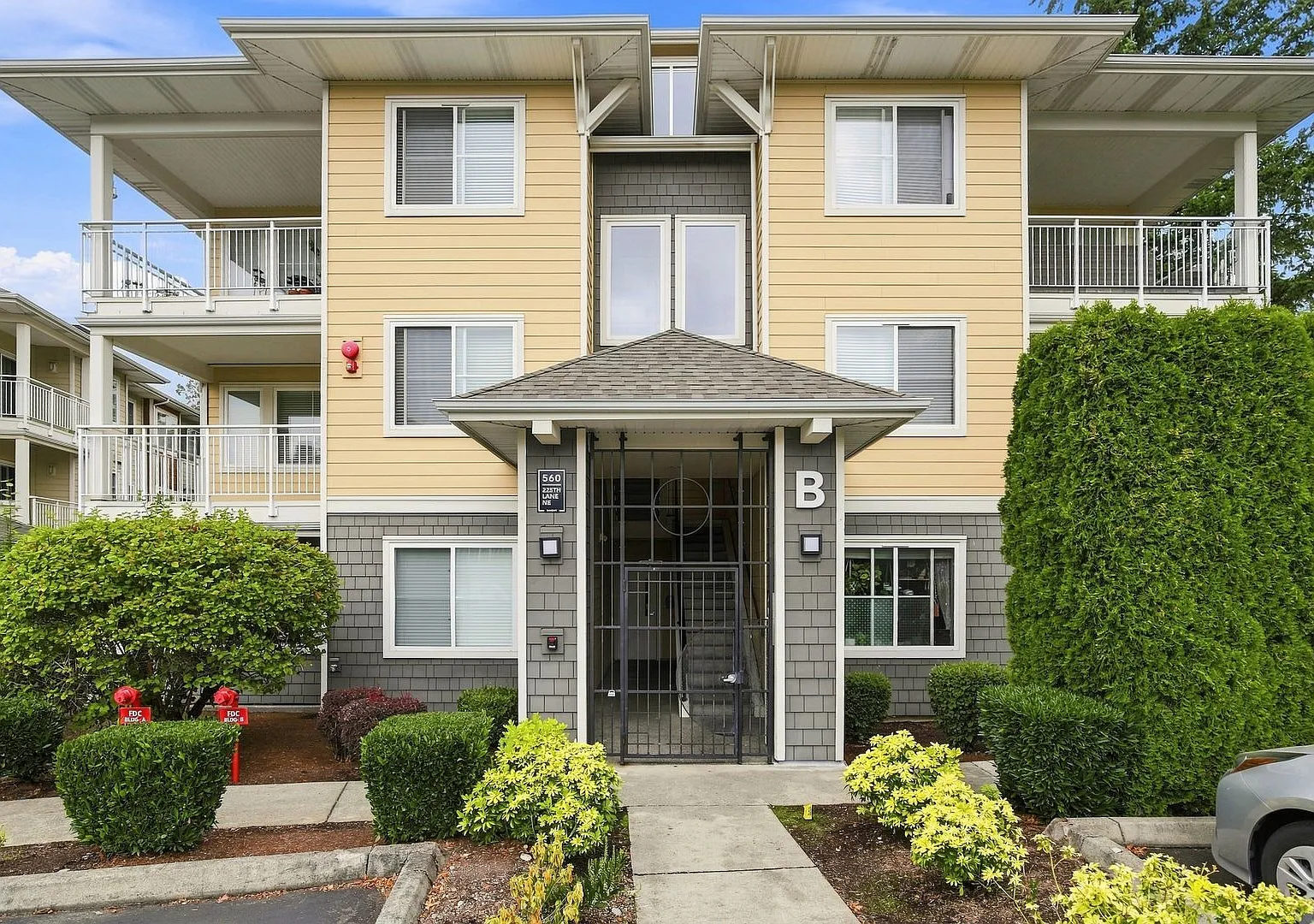 1Bd/1Ba Sammamish Condo — Photo 1
