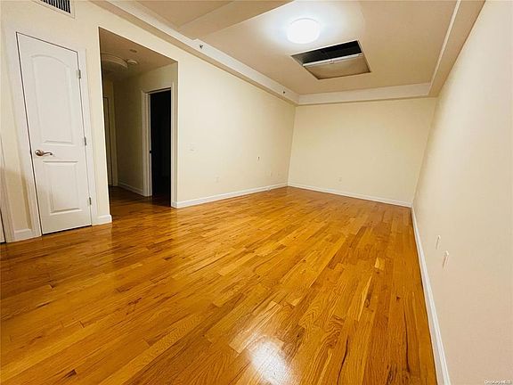 3rd image of 150-31 12th Ave #121