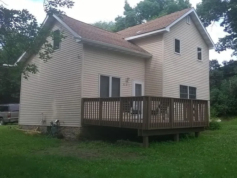 601 Broadway Ave — Photo 2