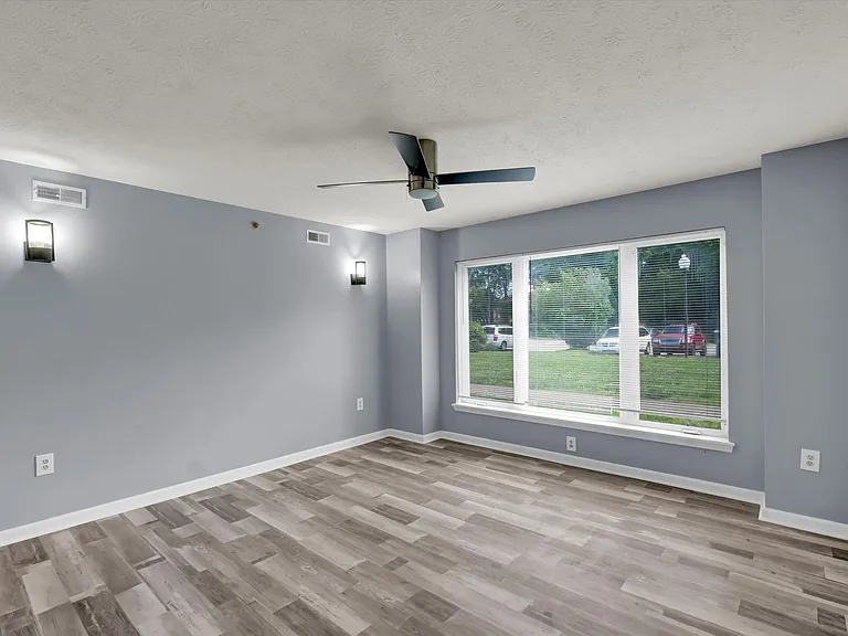 Rowan Place Apartments — Photo 48