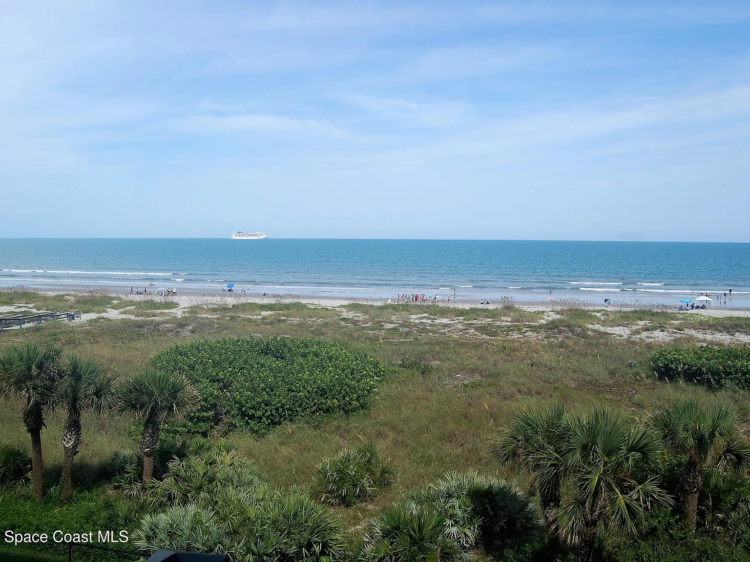 3 bed, 2.0 bath, 1445 sqft, $5,500 — Photo 2