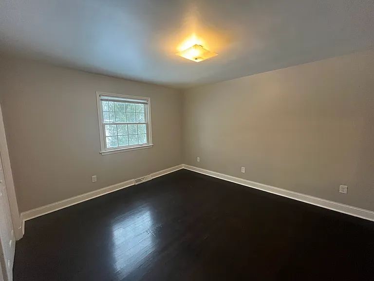146 Clairhaven Dr — Photo 8