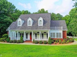 2411 Rabbit Farm Cir, Loganville, GA 30052