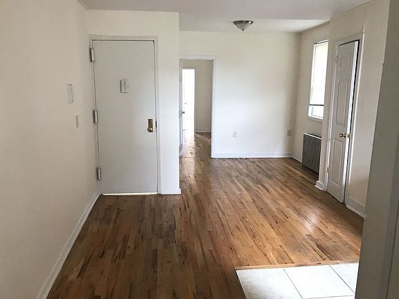 4th image of 4312 25th Ave APT 3L
