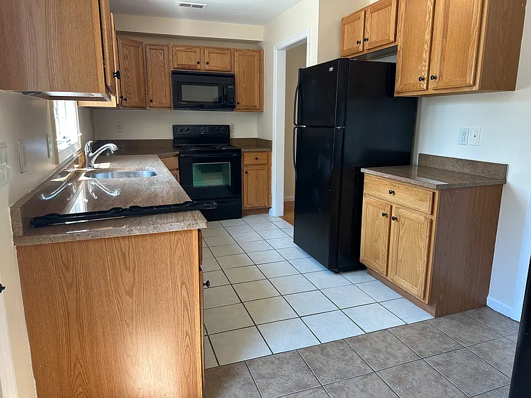 525 Water St #3 — Photo 7