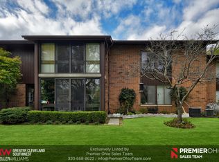 22972 Maple Ridge Rd UNIT 106, North Olmsted, OH 44070