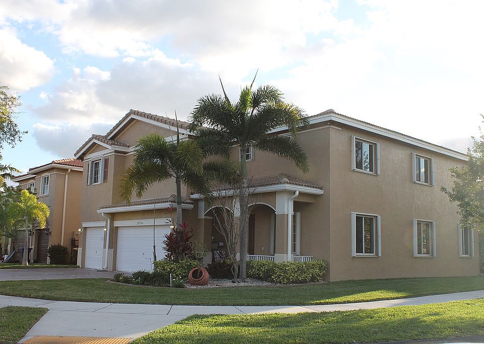 1st image of 20566 NW 8th Ct