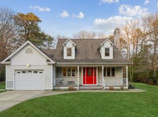 40 Quogue Riverhead Rd, Quogue, NY 11959