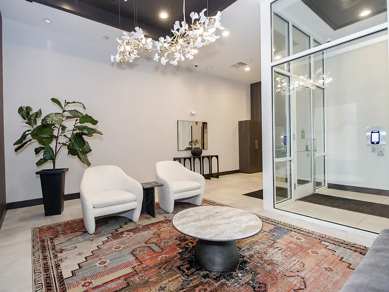 7243 Madison St #415 — Photo 3