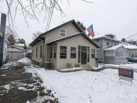 2nd image of 1848 Berkley Ave SW