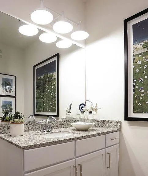 The Iris at Northpointe — Photo 12