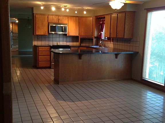 2nd image of 7819 E Columbia Dr