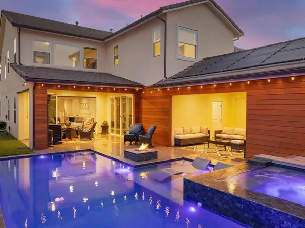 2867 Demler Dr, Escondido, CA 92029