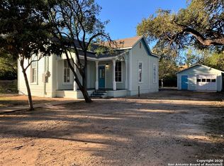 628 Jefferson Ave, Seguin, TX 78155