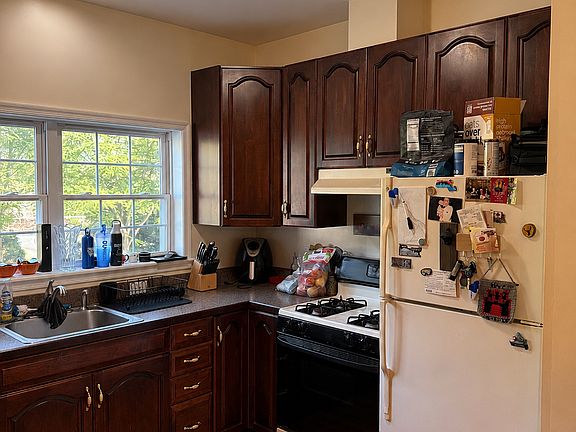 5th image of 4 Laurel Heights Rd #4