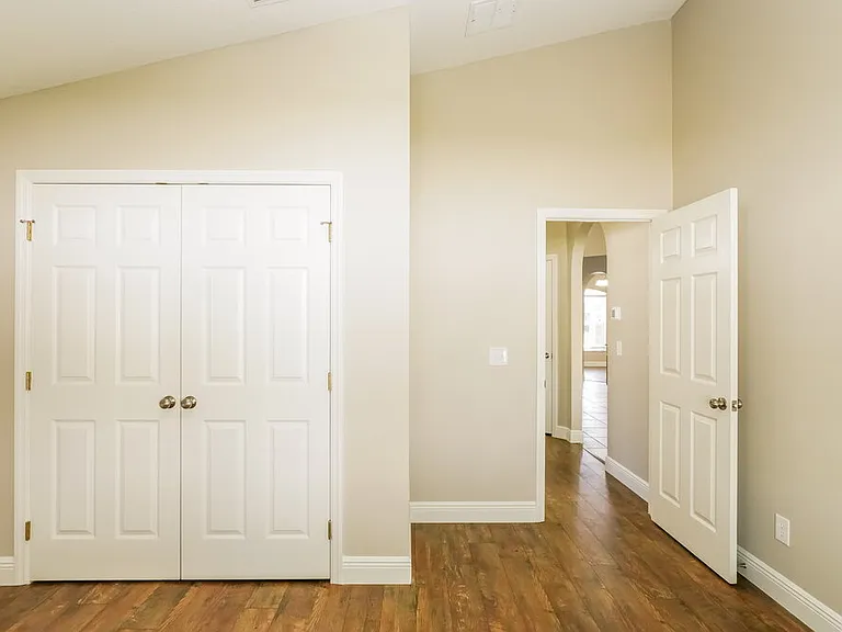 936 Haverford Dr — Photo 12