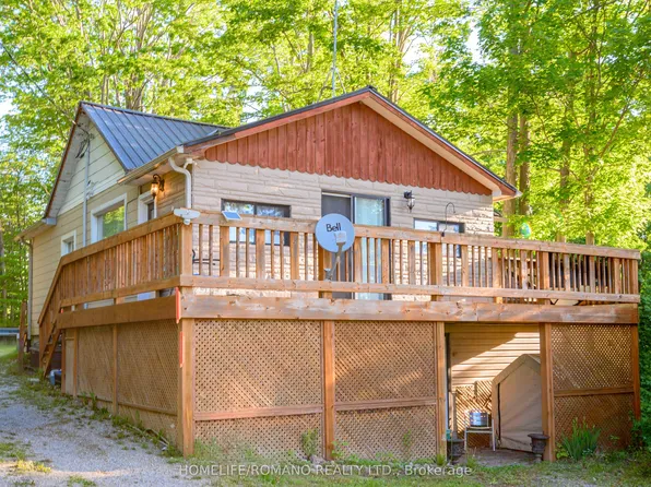 15 Pleasure St, Kawartha Lakes, ON K0M 1G0