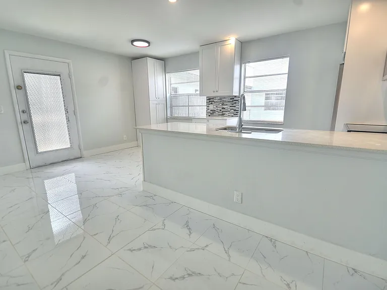 137 Normandy Ln #137-C — Photo 8