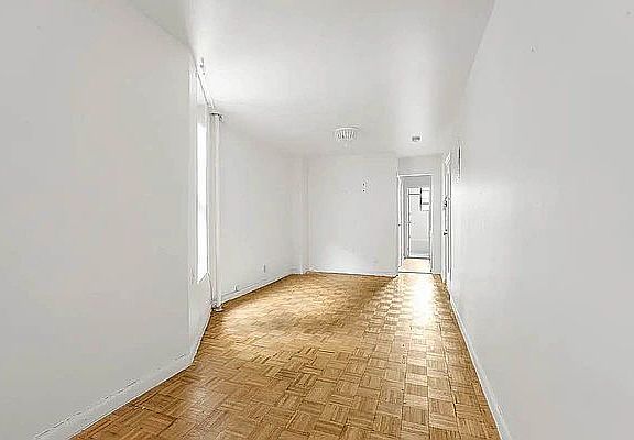 4th image of 34 E 3rd St #5