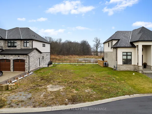 7521 Sherrilee Cres, Niagara Falls, ON L2H 3T2