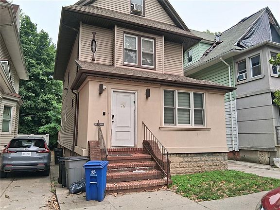 2nd image of 941 E 15th St