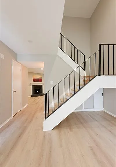 2179 Surrey Ct SE — Photo 9