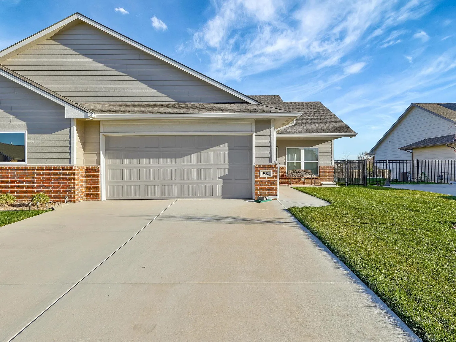 3 bed, 1208 sqft, $1,850 — Photo 3