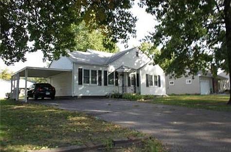 1st image of 1031 S 56th St