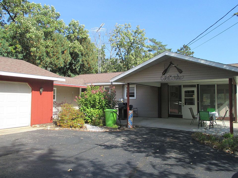 1st image of 284 Carriage Rd